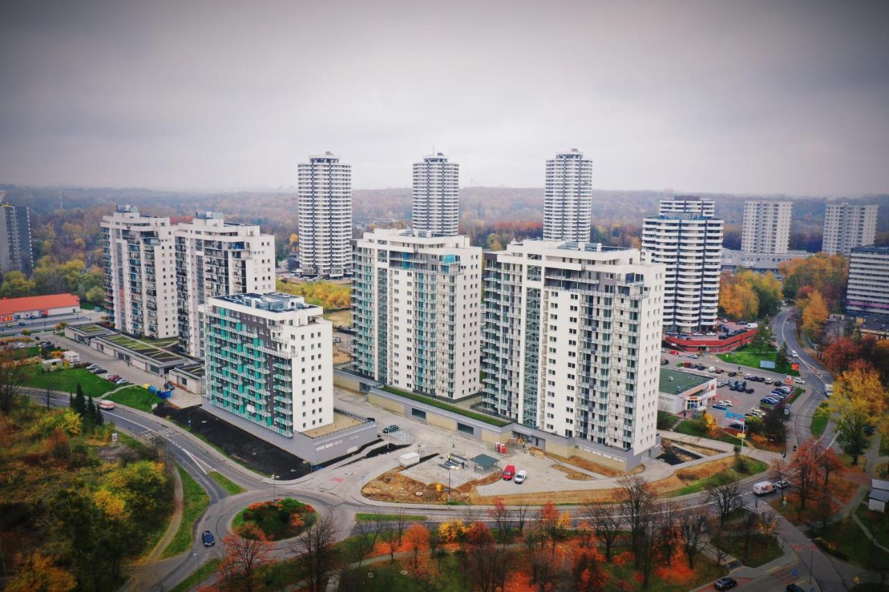 Apartament Wsrod 1000Cy Swiatel - Z Parkingiem W Hali Garazowej- Duzy Balkon Z Lezakami - Piekny Widok Noca Na Panorame Tysiaclecia Катовіце Екстер'єр фото