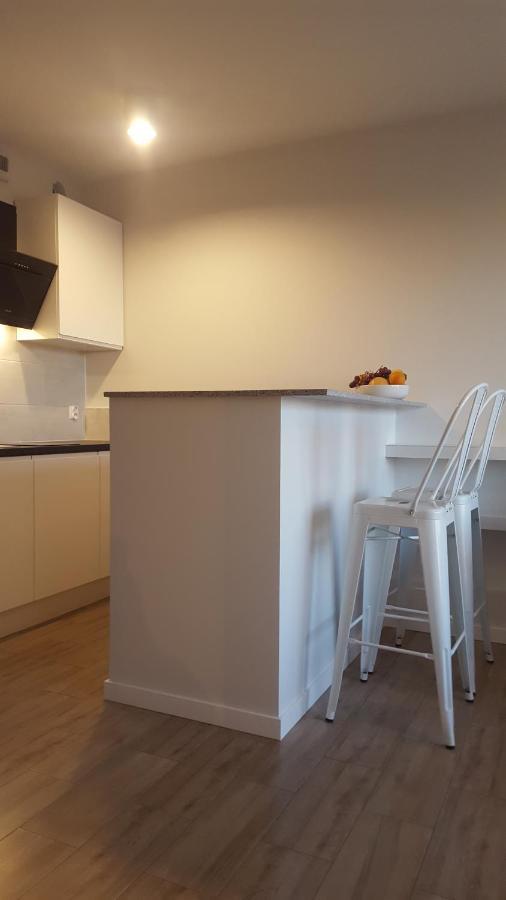 Apartament Wsrod 1000Cy Swiatel - Z Parkingiem W Hali Garazowej- Duzy Balkon Z Lezakami - Piekny Widok Noca Na Panorame Tysiaclecia Катовіце Екстер'єр фото