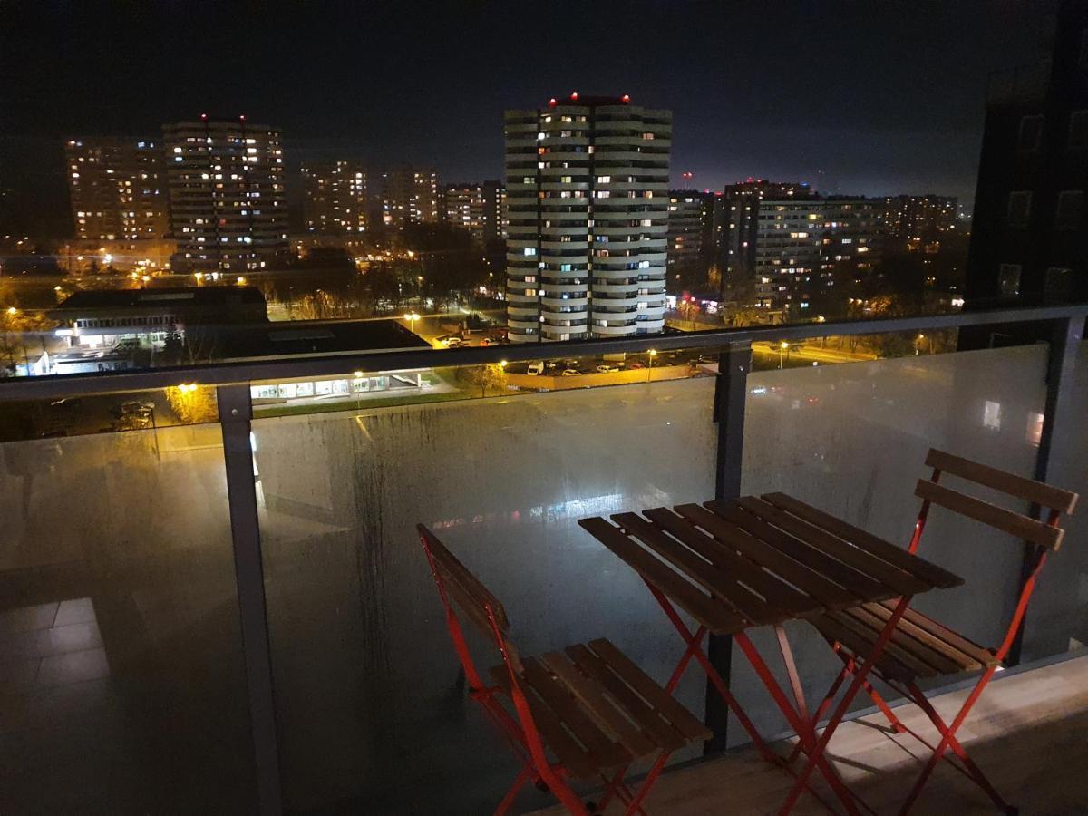 Apartament Wsrod 1000Cy Swiatel - Z Parkingiem W Hali Garazowej- Duzy Balkon Z Lezakami - Piekny Widok Noca Na Panorame Tysiaclecia Катовіце Екстер'єр фото